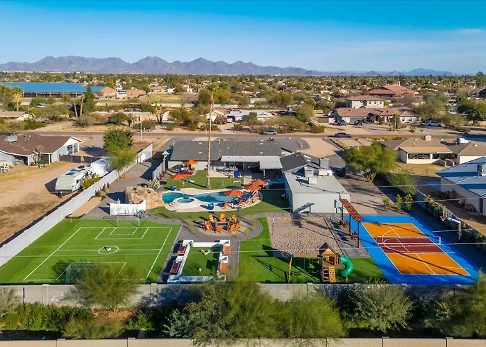 Sleeps 20 Heated Pool Games Fire Pit Dog Friendly Holiday home Phoenix