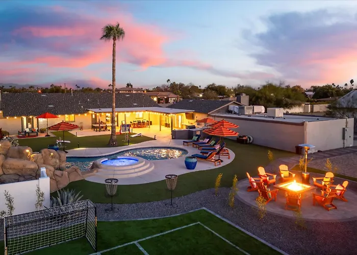 Sleeps 20 Heated Pool Games Fire Pit Dog Friendly Holiday home Phoenix