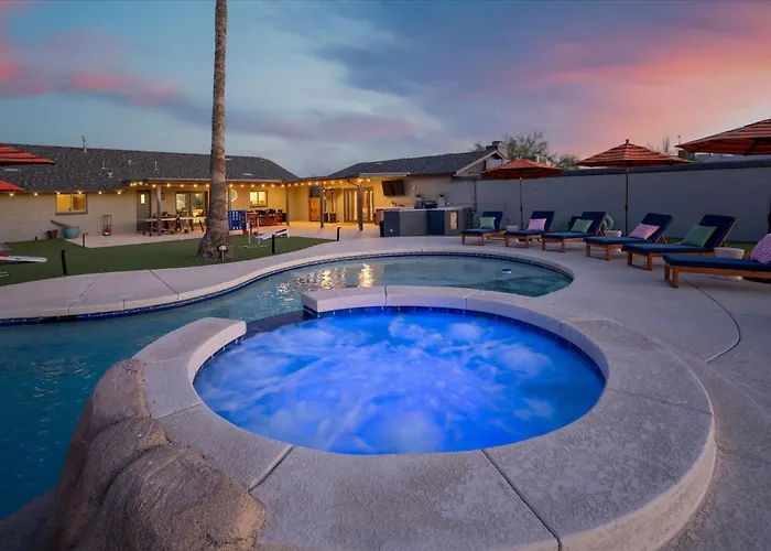 Holiday home Sleeps 20 Heated Pool Games Fire Pit Dog Friendly
