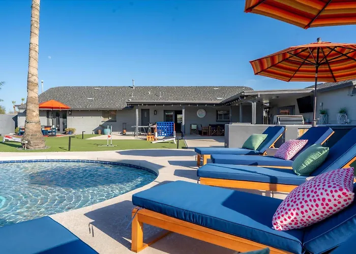 Sleeps 20 Heated Pool Games Fire Pit Dog Friendly Holiday home Phoenix