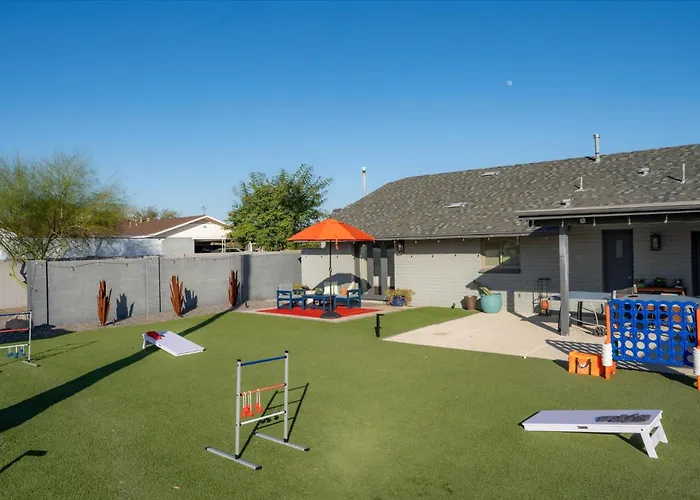 Sleeps 20 Heated Pool Games Fire Pit Dog Friendly Holiday home Phoenix