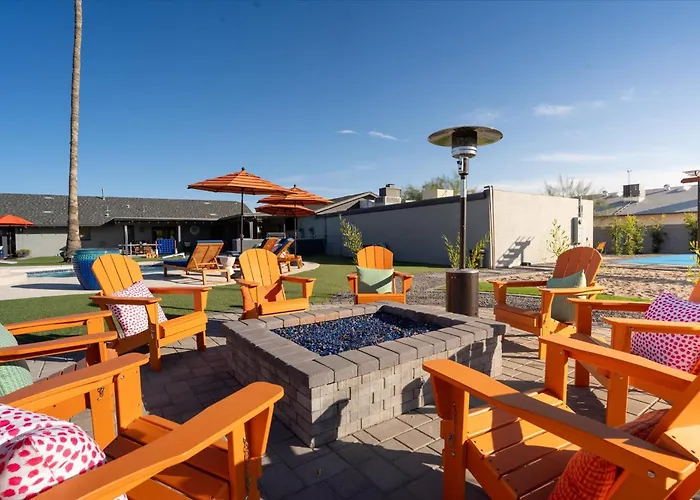 Holiday home Sleeps 20 Heated Pool Games Fire Pit Dog Friendly *