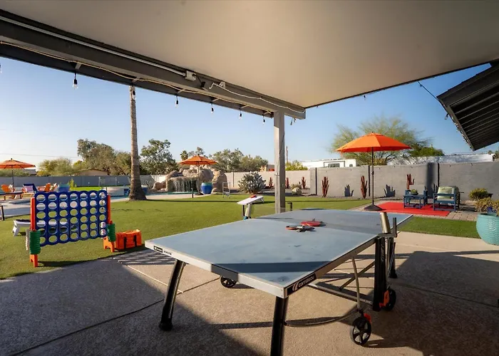 Holiday home Sleeps 20 Heated Pool Games Fire Pit Dog Friendly *
